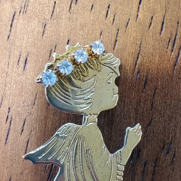 Vintage 1980s Angel Brooch - Picture 2 of 4